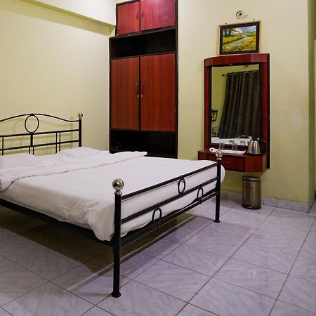 Hotel Girdhar Mahal Indore Eksteriør bilde