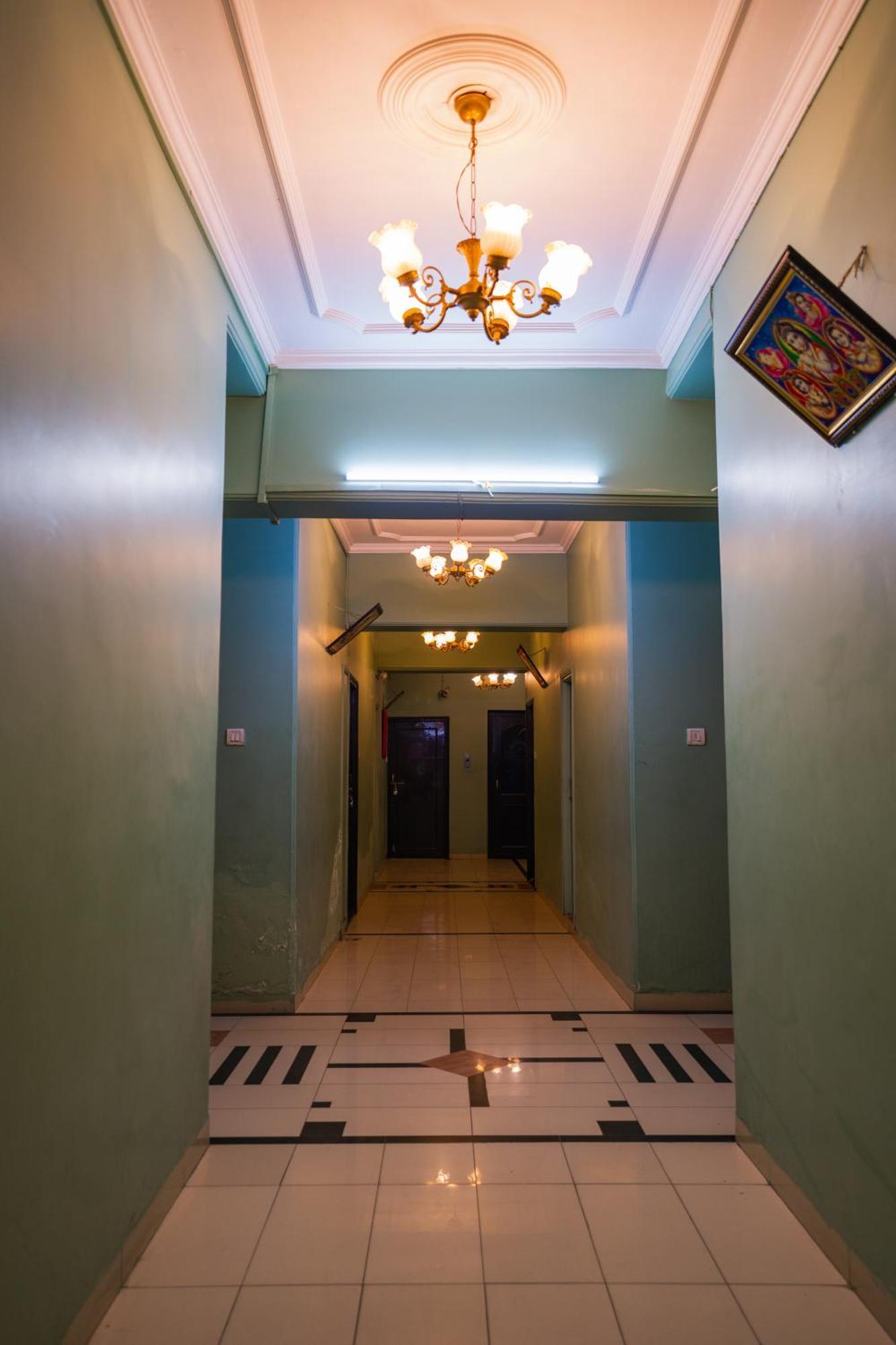 Hotel Girdhar Mahal Indore Eksteriør bilde