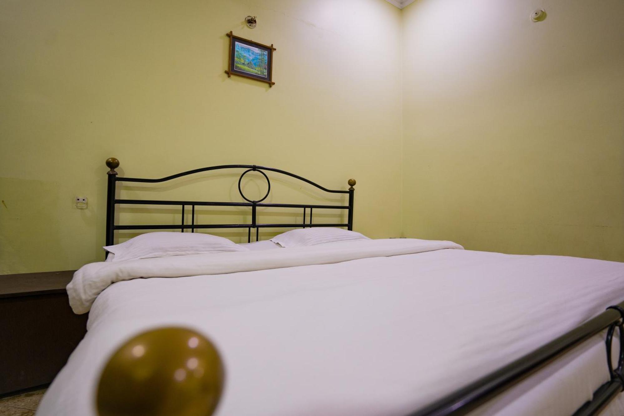 Hotel Girdhar Mahal Indore Eksteriør bilde