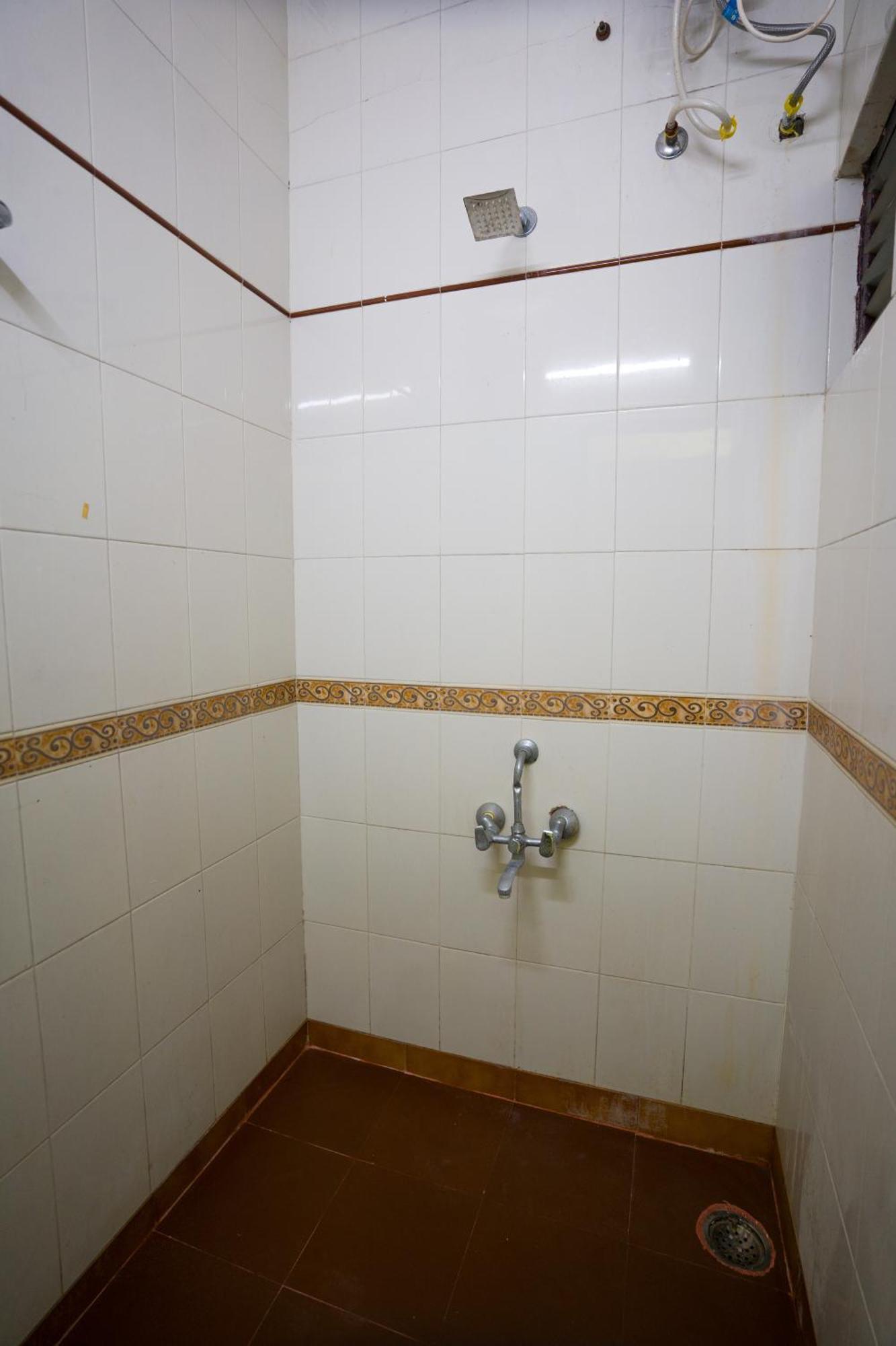 Hotel Girdhar Mahal Indore Eksteriør bilde